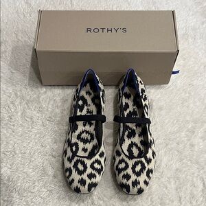 Rothy’s The Square Mary Jane
Sand Cat
Size 10
Brand New in Box